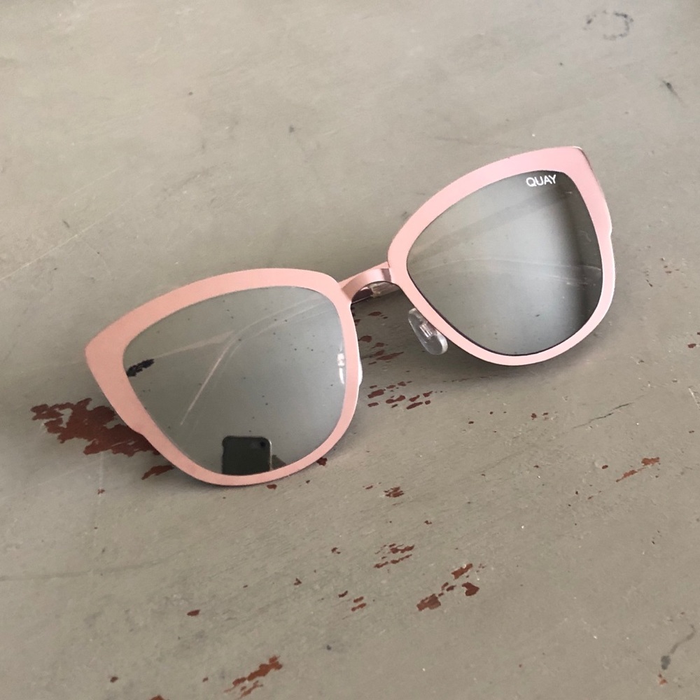 Quay Reflective Sunnies